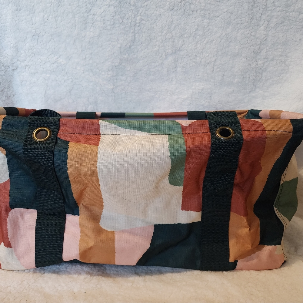 Medium utility tote